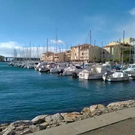 L'appart Suspendu Sur Le Port Apartamento Leucate